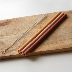 Set repas bébé coloris Vert eucalyptus : Bol et cuillère en bois personnalisable en bois de hêtre et silicone alimentaire.